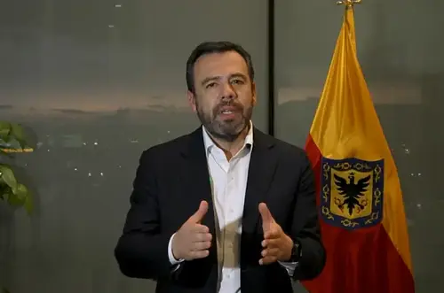 Alcaldía de Bogotá mantiene restricciones para motociclistas por seguridad ciudadana