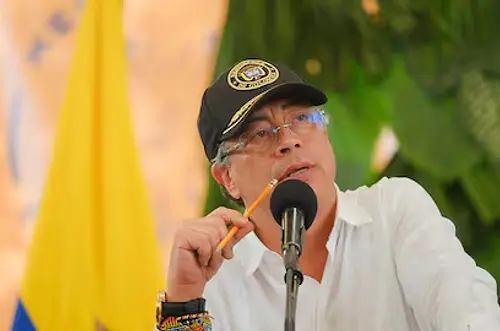 Petro desafía a EE. UU. y anuncia viaje a Nueva York