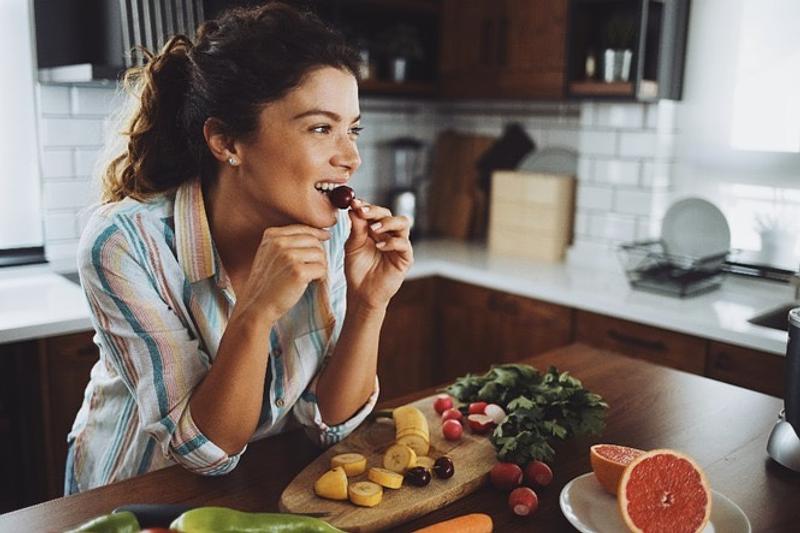 Comer bien sin gastar de más: 6 alimentos clave