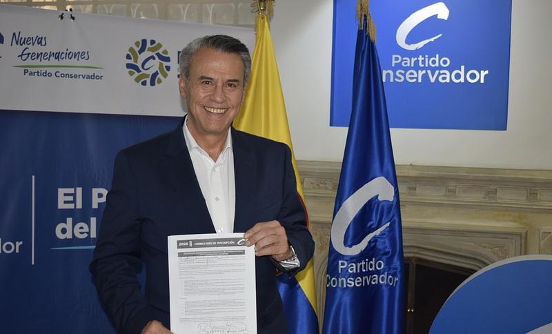 Conservatismo define rumbo con Lizarralde en campaña