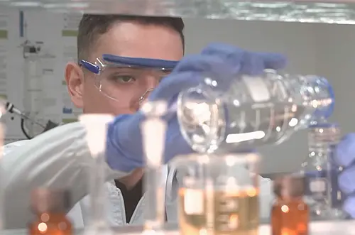 $423 mil millones para construir planta de medicamentos