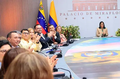 Colombia y Venezuela concretan acuerdos energéticos