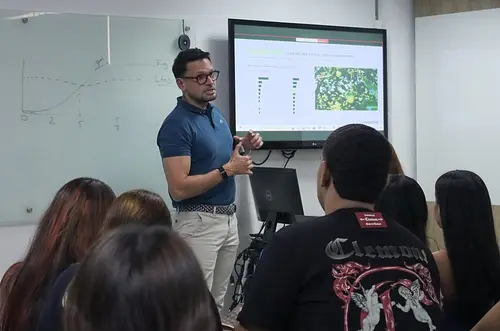 Estudio revela qué está afectando a los maestros en Colombia