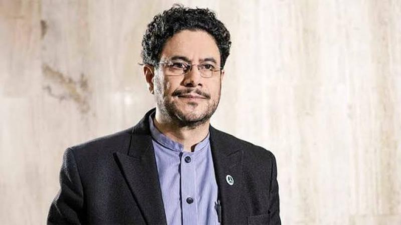 CNE niega la participación de Iván Cepeda en la consulta