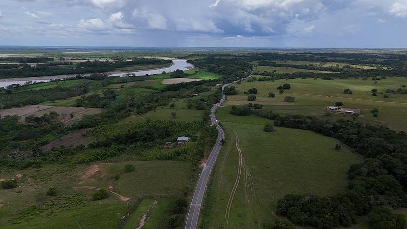 Nueva vía conecta a 10.400 campesinos en Puerto Lleras