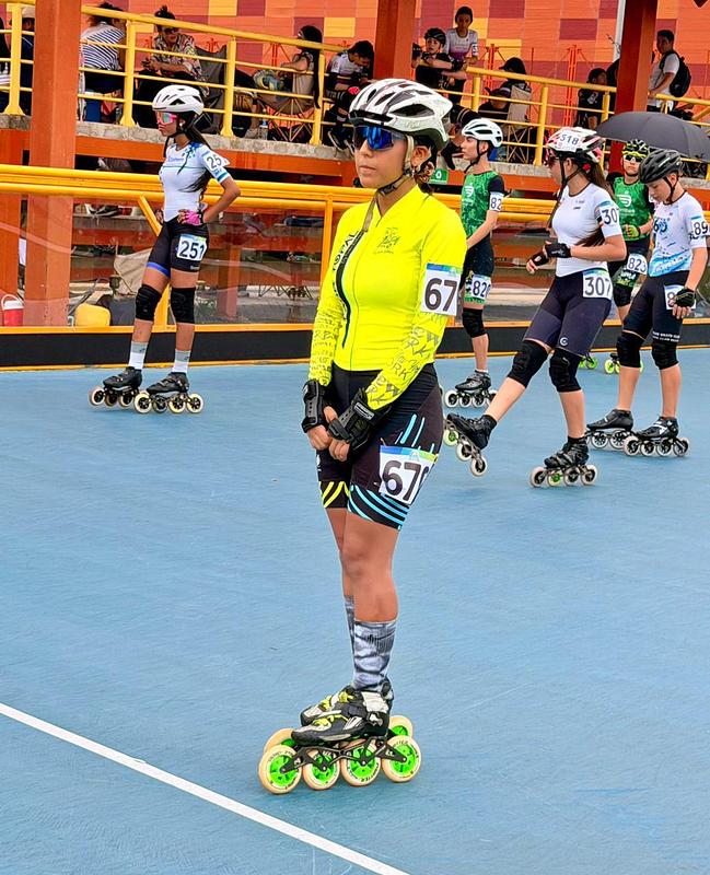 Más de 1.100 patinadores dieron apertura la nueva pista
