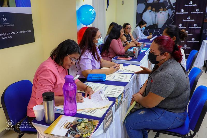 Maternidad dispara la informalidad laboral femenina