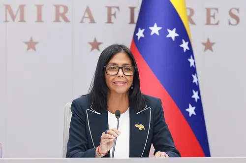 EE. UU. levanta sanciones a Delcy Rodríguez.