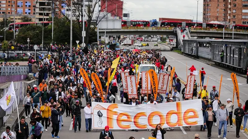 Fecode anuncia paro nacional docente