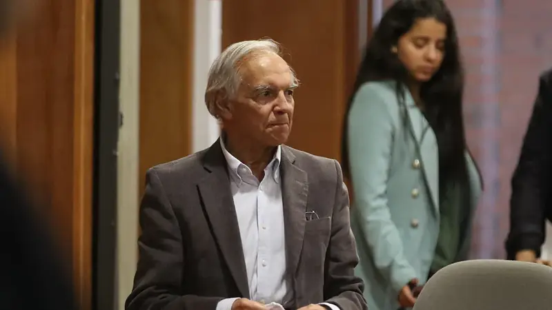 Exministro Bonilla queda libre por vencimiento de términos