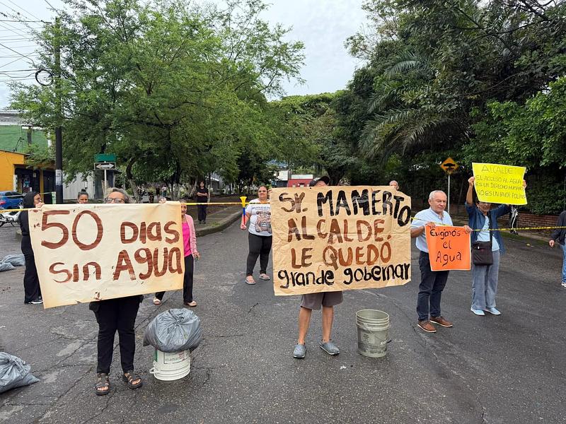 Comunidad bloquea sector cercano a colegio Abraham Lincoln