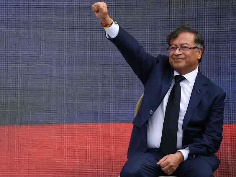 Petro confronta a general en pleno evento minero en Cali