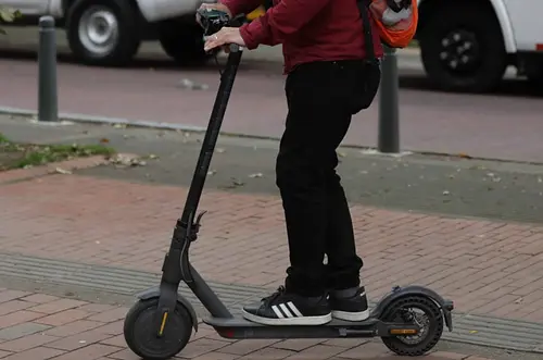 Nueva ley para patinetas eléctricas en Colombia