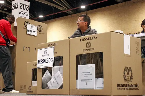 Policía custodia material electoral en Meta