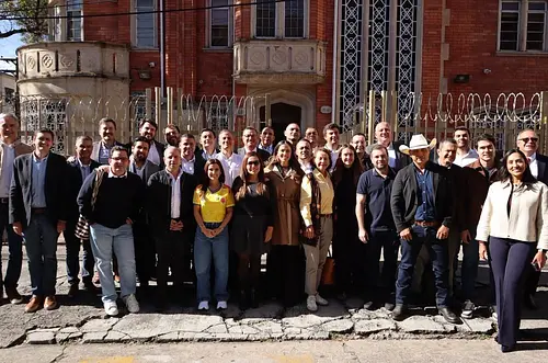 Centro Democrático fija postura tras reunión de bancada
