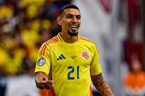 Colombia clasificó a dieciseisavos con gol de Muñoz