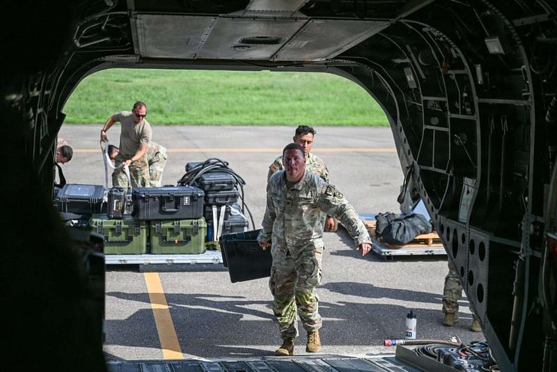 EE.UU. envía apoyo militar a Venezuela
