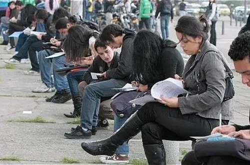Desempleo en Colombia cayó al 8% según el DANE