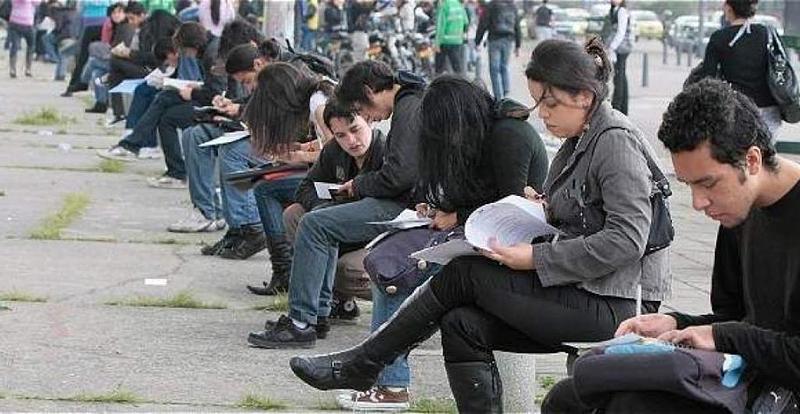 Desempleo en Colombia cayó al 8% según el DANE