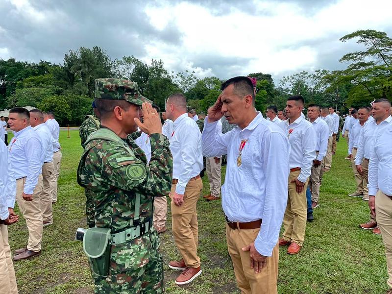 Cuarta División exalta a 156 soldados por su servicio
