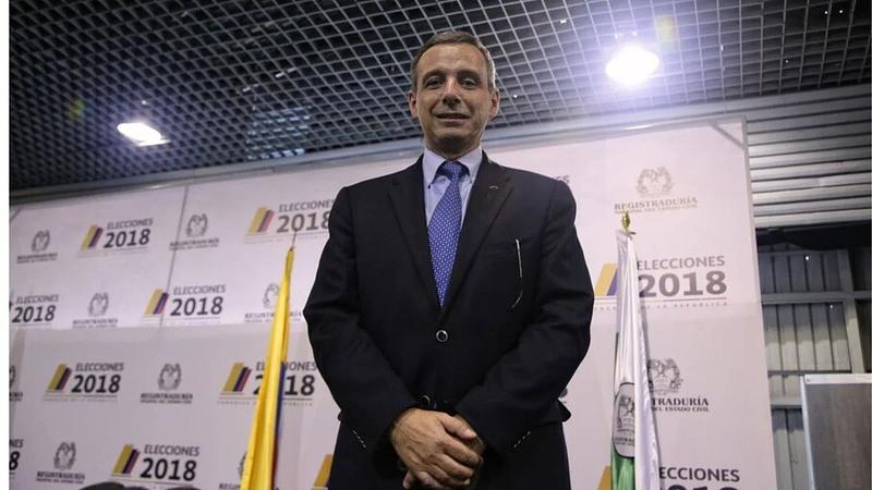 Próximo MinHacienda propone reducir a 13 los ministerios