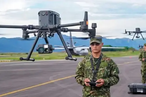 Investigan contrato de drones para la Policía