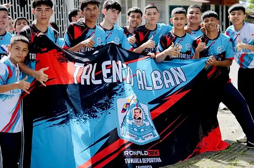 Más de 5.400 estudiantes iniciaron el camino hacia la gloria