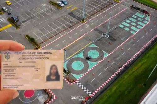 ¿Cuánto cuesta sacar la licencia de conducción tras cambios?