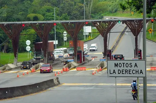 Baja histórica en peajes de la Autopista del Café