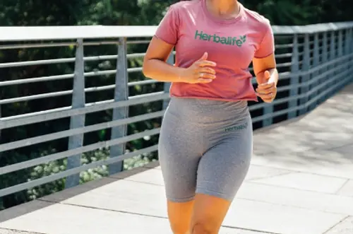 6 suplementos clave para la rutina femenina