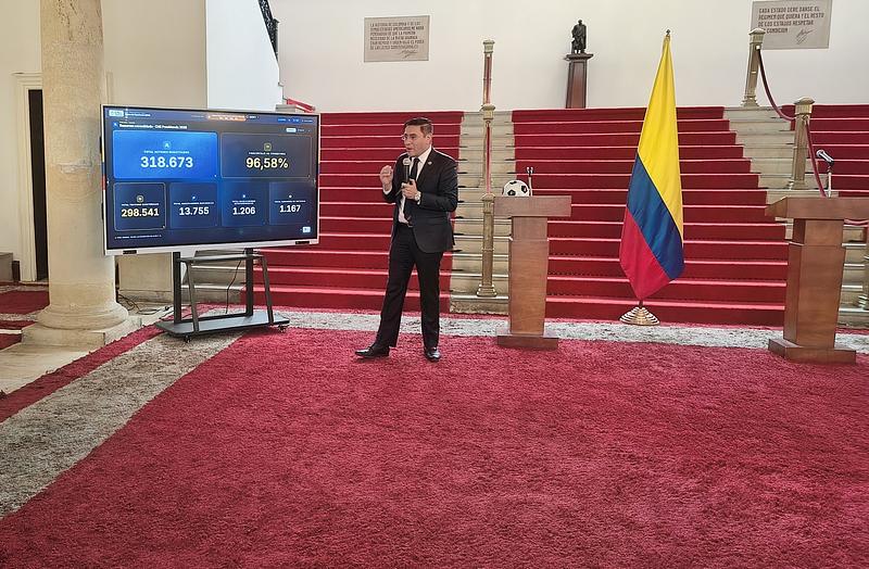 CNE acompañó inicio del voto colombiano en el exterior