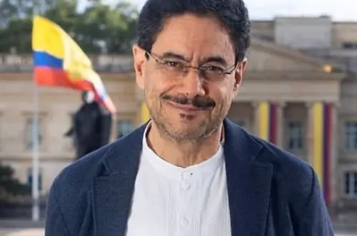 Iván Cepeda se reúne con el campesinado del norte del país