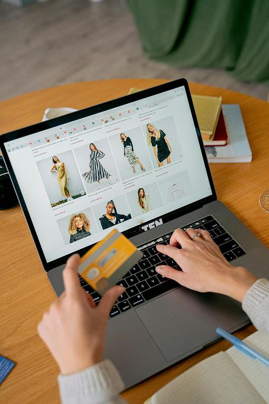En Colombia 30% de las compras son por canales digitales