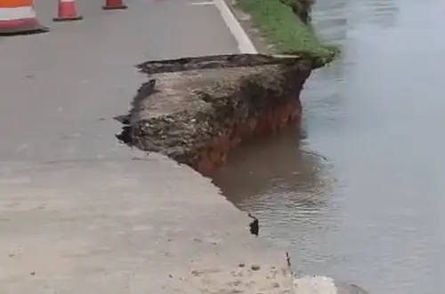Vía a Puerto Gaitán opera con restricción a un carril