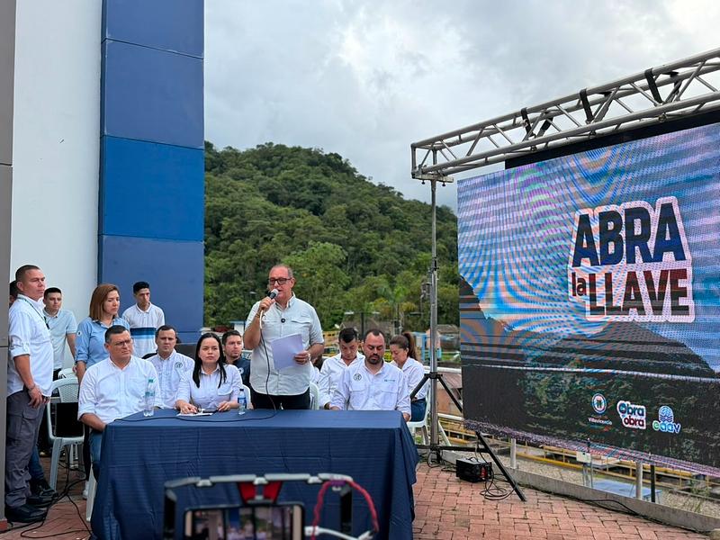 “Abra la llave, que ya llegó el agua a Villavicencio"