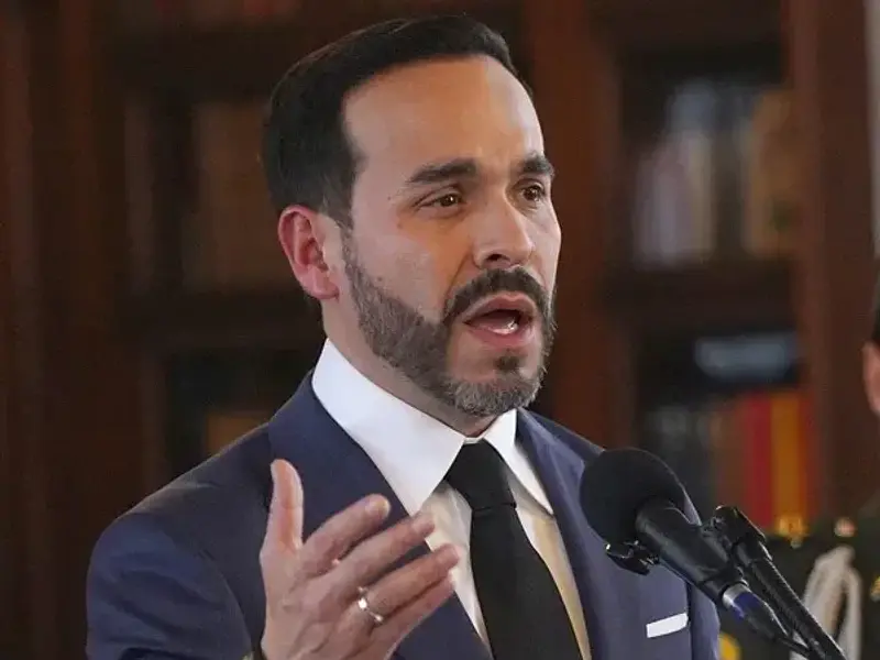 De la Espriella denuncia 82 casos de presunta corrupción