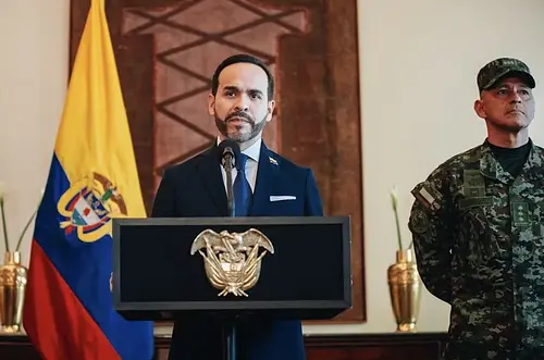 De la Espriella cambia la cúpula militar