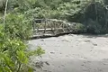 Alerta en Guayabetal sedimentación del río amenaza un puente