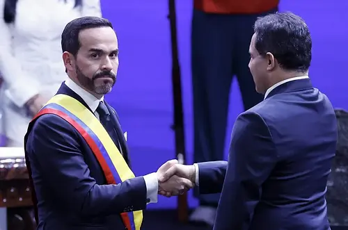 Juez ordena disculpas por vulnerar neutralidad religiosa