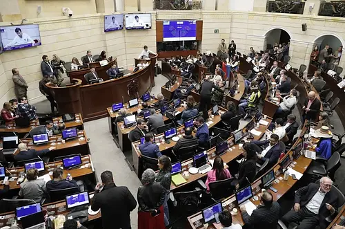 Senado votó no evacuar durante temblor