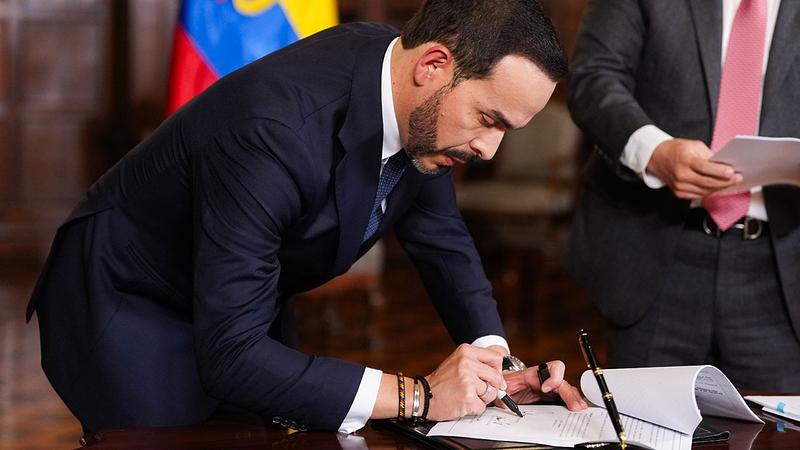 En su primer mes de Gobierno Abelardo a sancionado 11 leyes