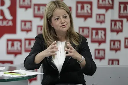 Gobierno frena multas de carros cazafotomultas