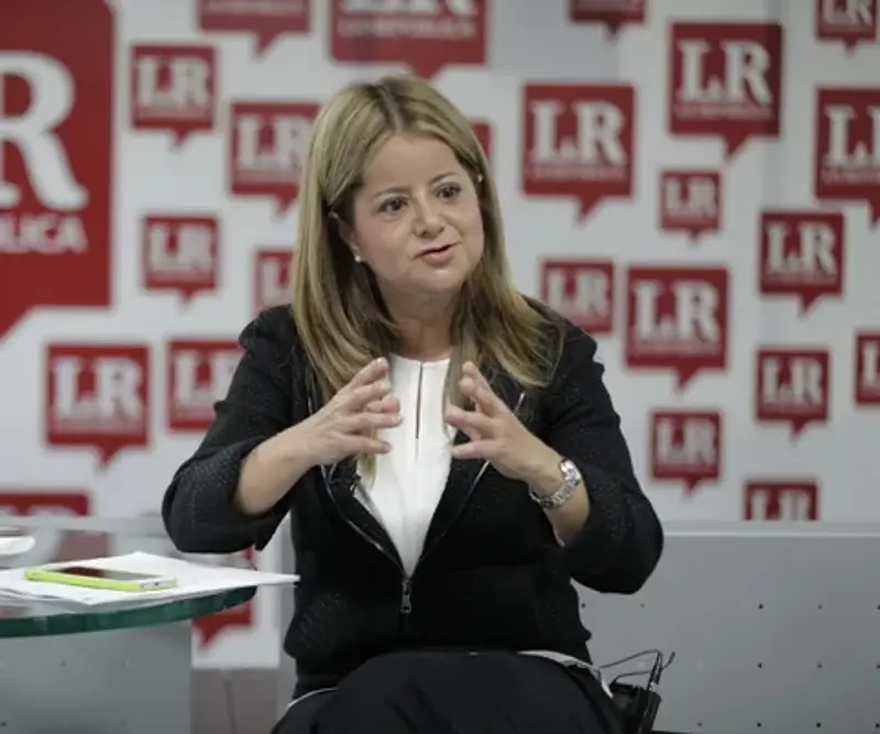Gobierno frena multas de carros cazafotomultas