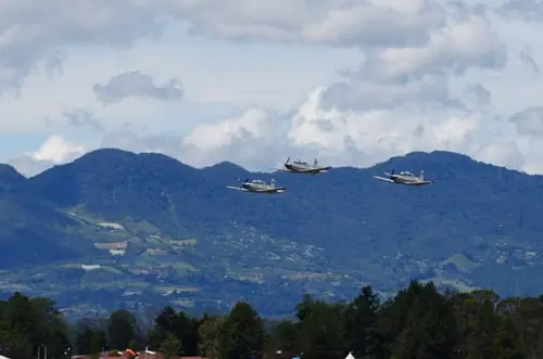 Aeronáutica ordena cierre aéreo en Bogotá por desfile