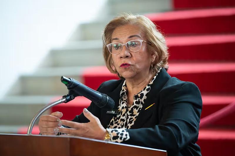 Cancillería pide renuncia a embajadores
