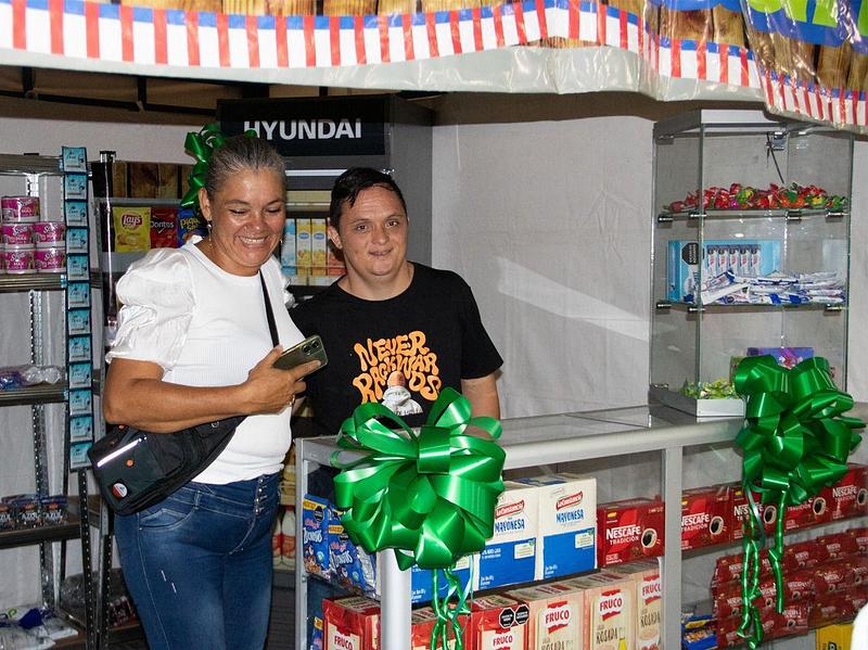 Gobernación entregará 85 tiendas a personas con discapacidad
