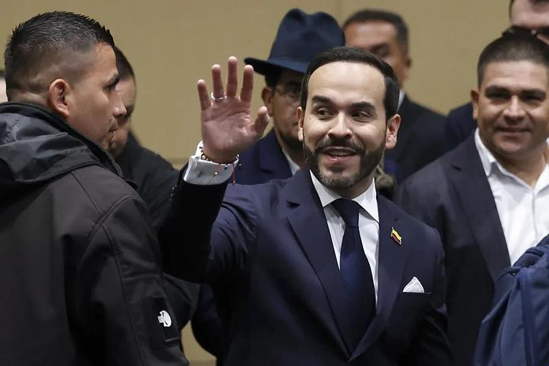 De la Espriella busca proyectos estratégicos con el BID