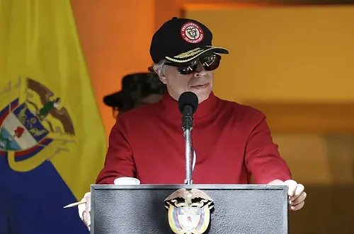 Petro alerta por explosivos en Cali