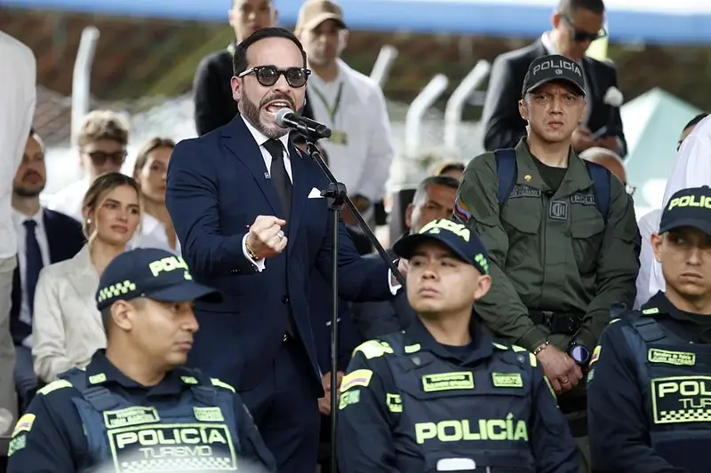 De la Espriella traslada investidura presidencial a Cali
