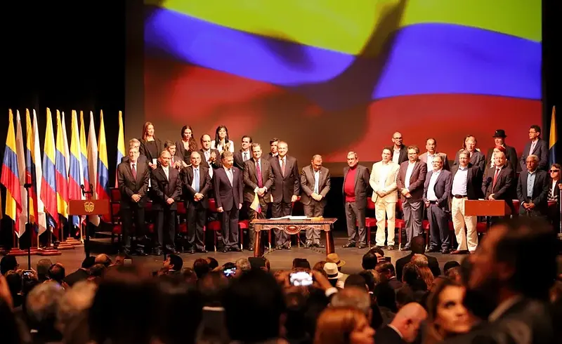 Diez años del primer acuerdo de paz con las Farc